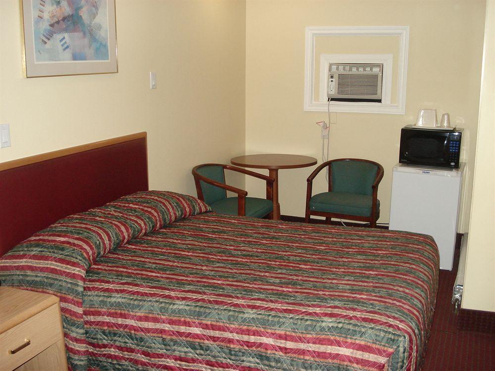 Lincoln Motel Sturgeon Falls Zewnętrze zdjęcie