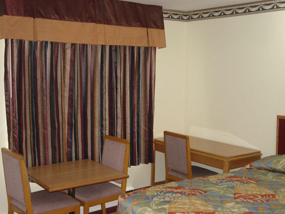 Lincoln Motel Sturgeon Falls Zewnętrze zdjęcie