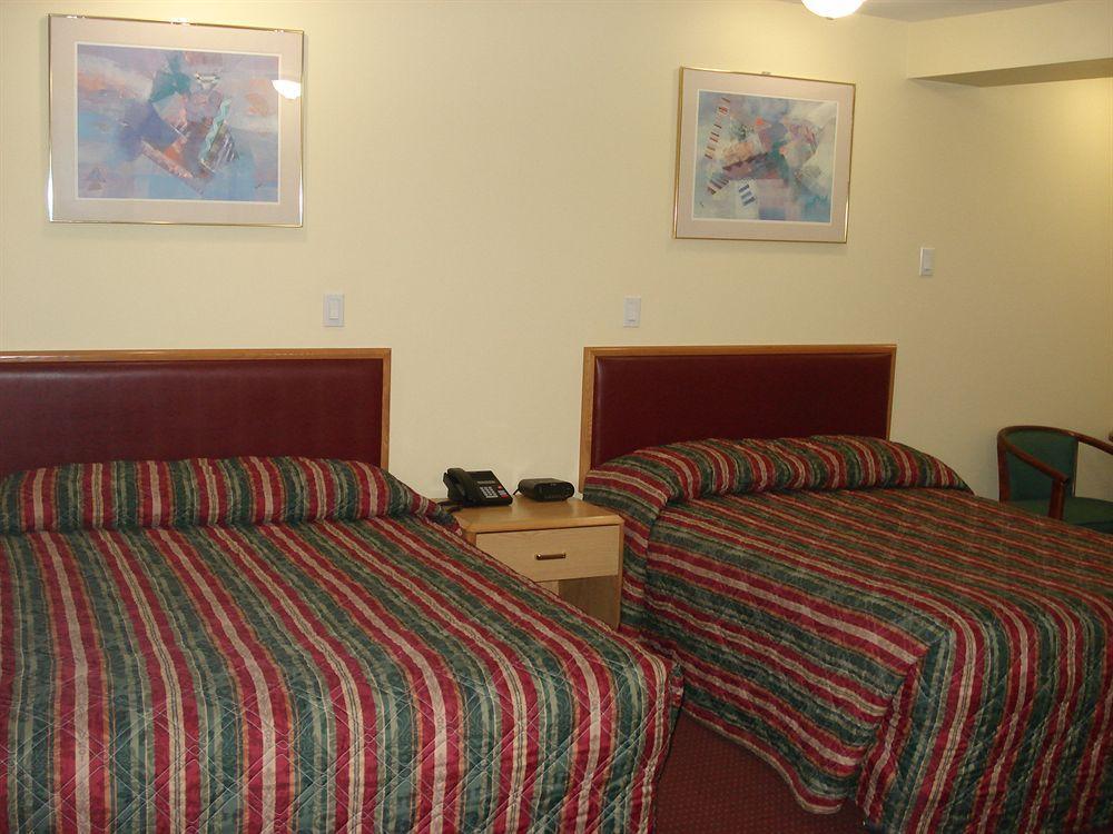 Lincoln Motel Sturgeon Falls Zewnętrze zdjęcie