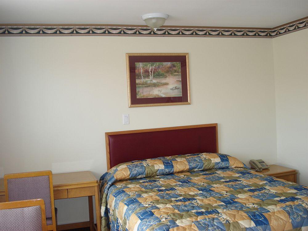 Lincoln Motel Sturgeon Falls Zewnętrze zdjęcie