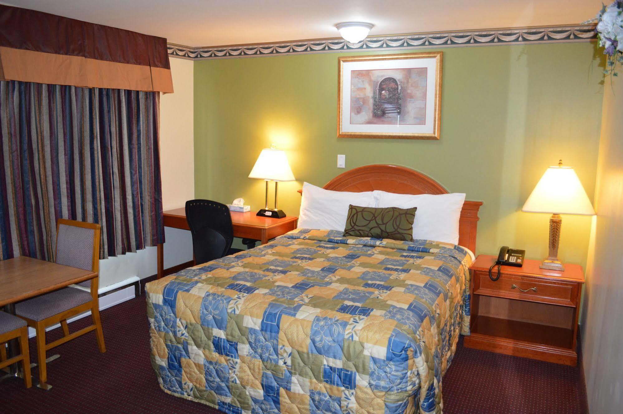 Lincoln Motel Sturgeon Falls Zewnętrze zdjęcie