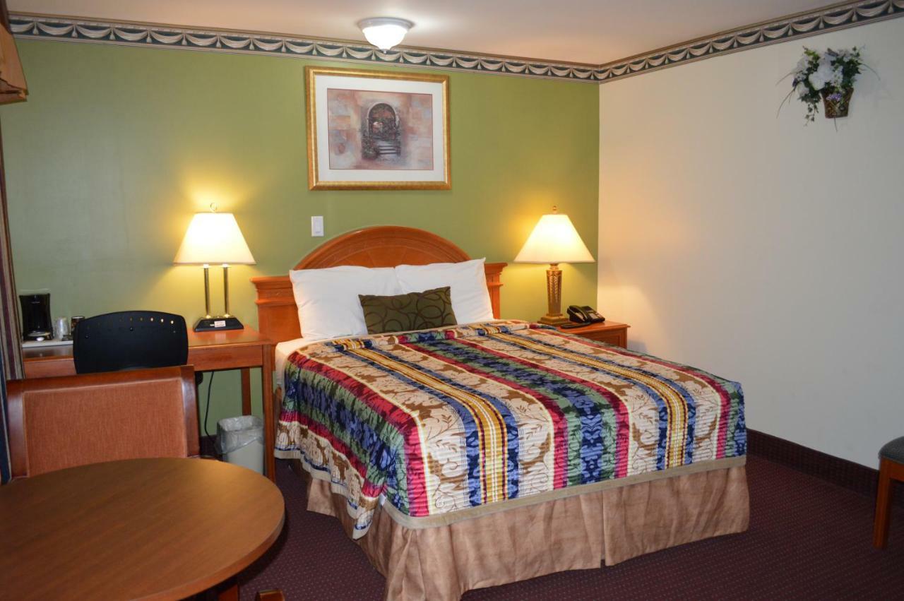 Lincoln Motel Sturgeon Falls Zewnętrze zdjęcie