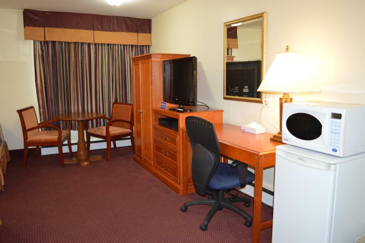 Lincoln Motel Sturgeon Falls Zewnętrze zdjęcie