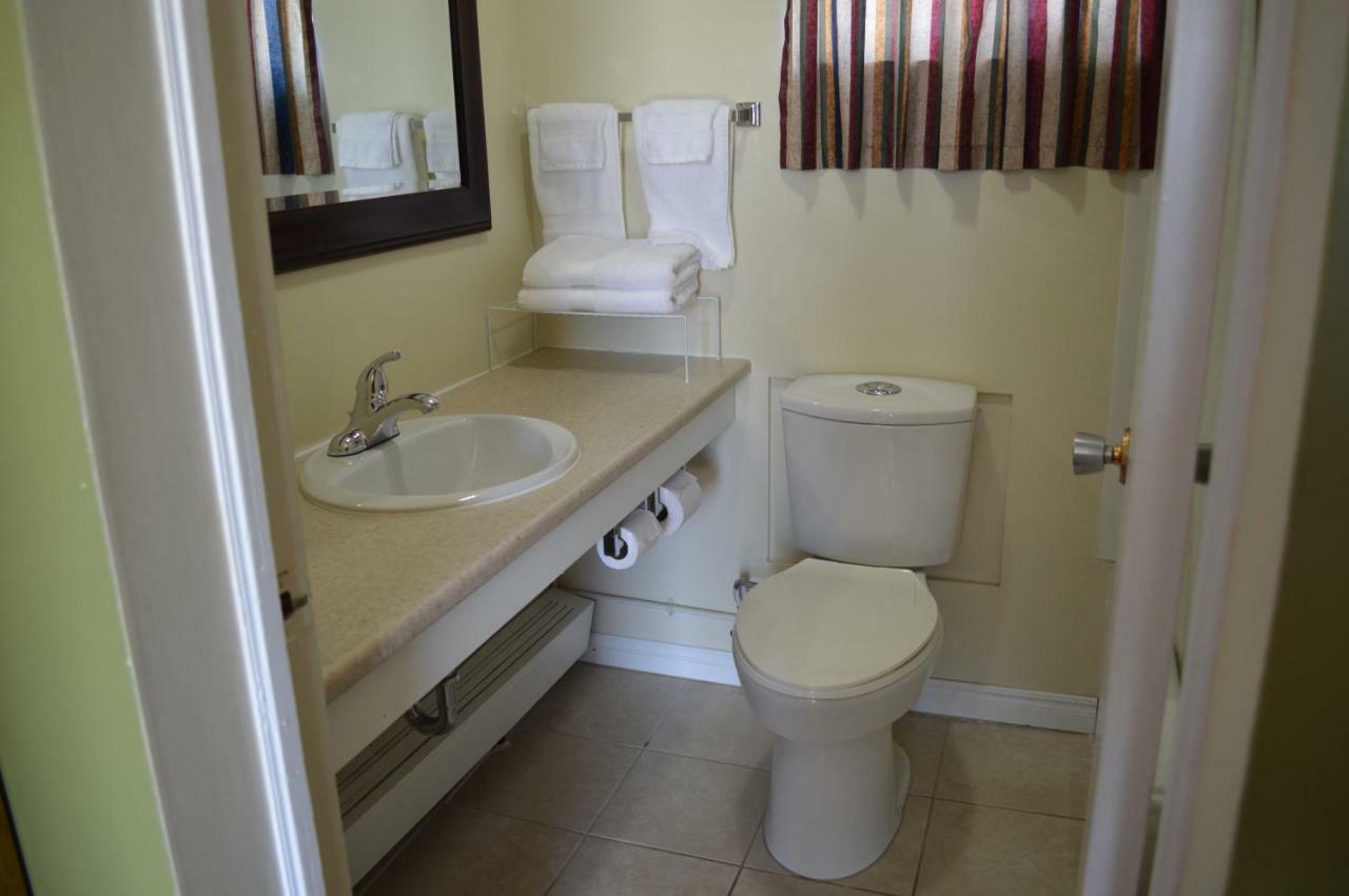 Lincoln Motel Sturgeon Falls Zewnętrze zdjęcie